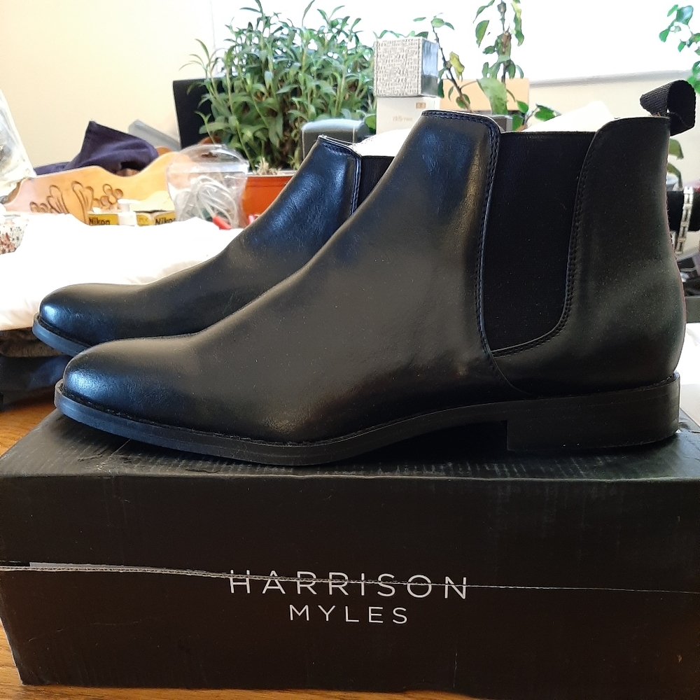 Man's shoes